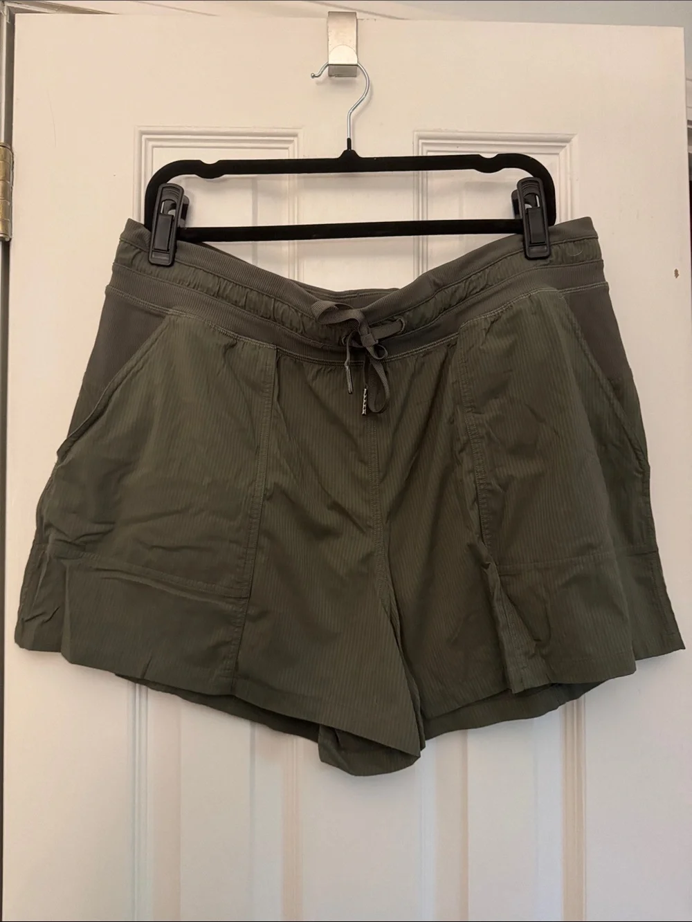 EUC Lululemon Dance Studio High-Rise Short 3.5
